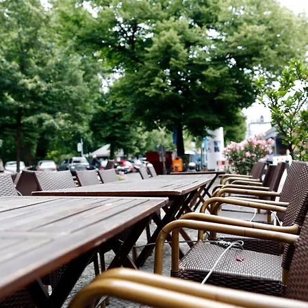 Niebuhr Kurfürstendamm - Cozy Family&business Flair Welcomes - Rockchair * Berlin