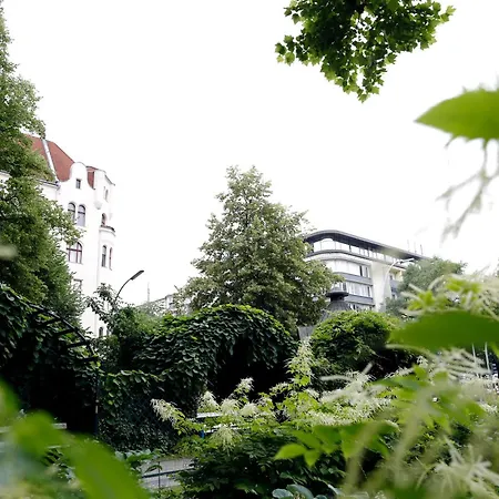 Apartment Niebuhr Kurfürstendamm - Cozy Family&business Flair Welcomes - Rockchair