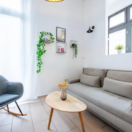 Nieb By Rockchair L Superhost Status L 3 Bedrooms Boxspringbeds 3 Bathrooms In Center 