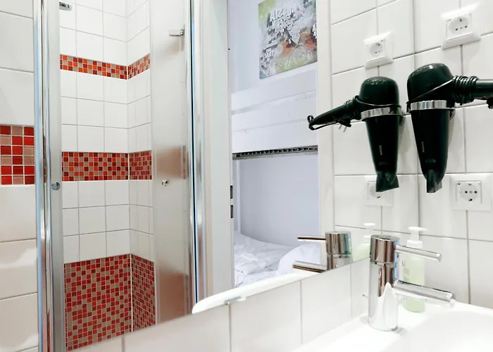 Nieb By Rockchair L Superhost Status L 3 Bedrooms Boxspringbeds 3 Bathrooms In Center 