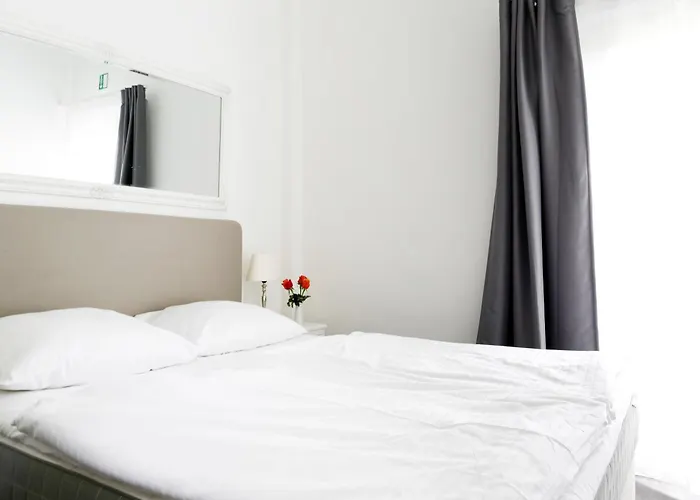 Nieb By Rockchair L Superhost Status L 3 Bedrooms Boxspringbeds 3 Bathrooms In Center 